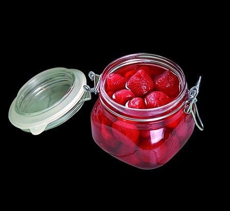 罐罐冰镇草莓